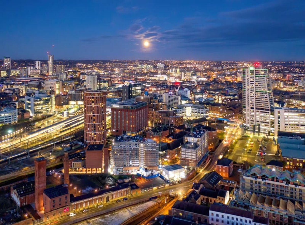 A birds eye view over the city of Leeds, where Vinci Hair Clinic Leeds operates