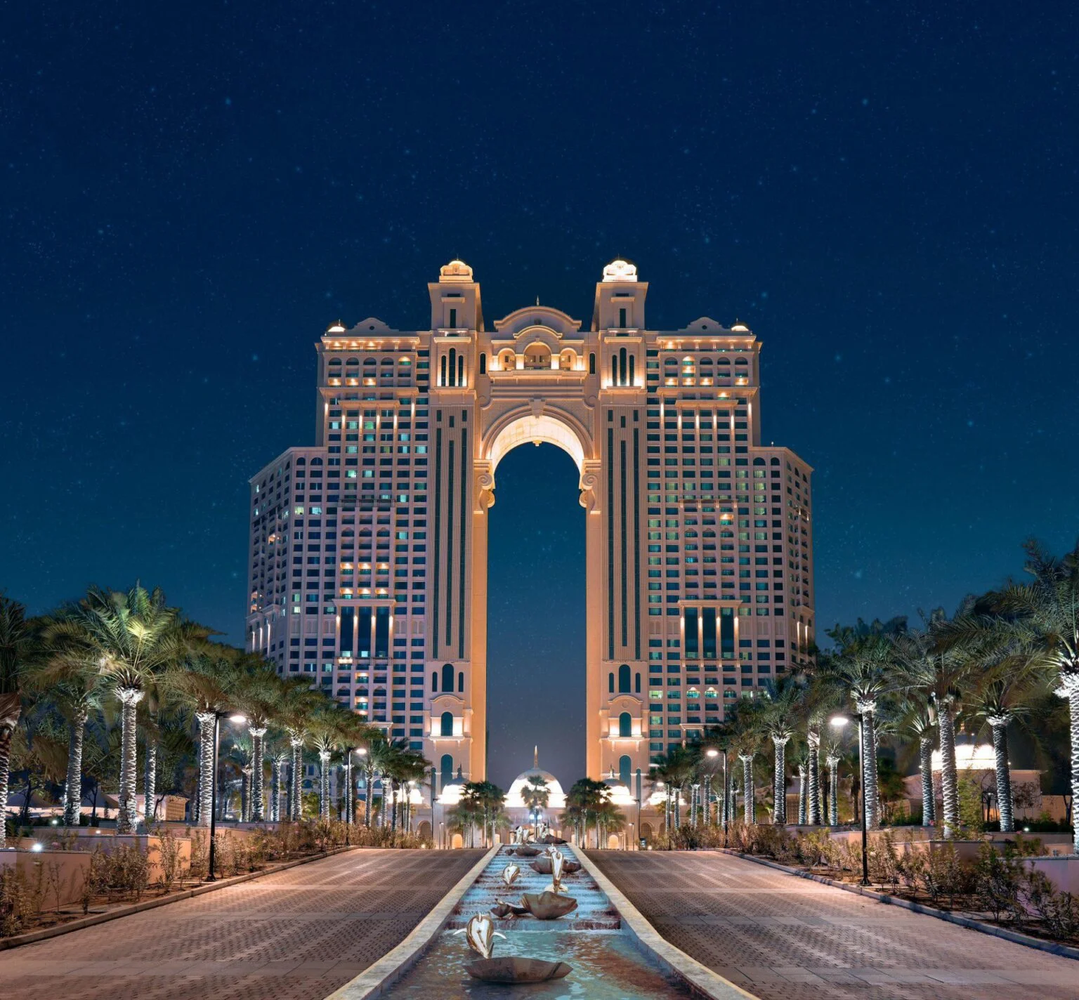 An image of the grand Rixos Marina Hotel where Vinci Hair CLinic Abu Dhabi is based