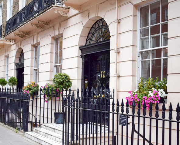 Entrance to Vinci Hair Clinic London on Harley street, a historic street which has been on the forefront of medical treatments and surgeries for decades.